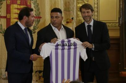 ronaldo nazário, Real Valladolid