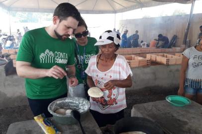  ESTEIO, RS, BRASIL, 04/09/2018 - Prefeito de Esteio, Leonardo Pascoal, e secretária municipal de Cidadania, Trabalho e Empreendedorismo, Tatiana Tanara, visitam abrigos em Boa Vista, Roraima, de onde venezuelanos sairão para vir ao Rio Grande do Sul. (Foto: Divulgação/Prefeitura de Esteio)