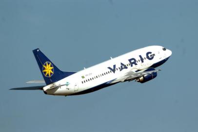 *** Arivaldo Chaves > Varig ***Empresa aérea VarigAvão decolando