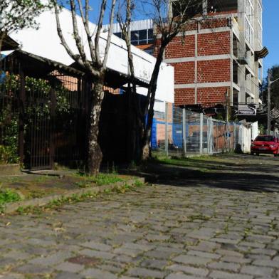  CAXIAS DO SUL, RS, BRASIL, 05/09/2018 - Taxista é assassinado em Caxias. NA FOTO: rua Giovani Michelli, no bairro Pio X, cenário do crime. (Lucas Amorelli/Agência RBS)