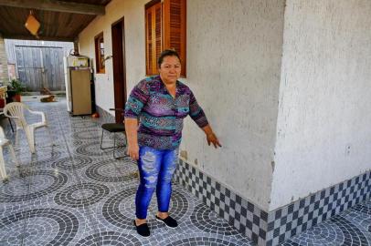  PORTO ALEGRE, RS, BRASIL 14/08/2018 - Cinco anos do rompimento do dique do bairro Sarandi - Marlene Alves dos Santos, 50 anos. (FOTO: ROBINSON ESTRÁSULAS/AGÊNCIA RBS)