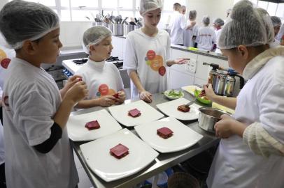 Festival de Cultura e Gastronomia de Gramado, concurso Ensina-me a ser Chef no SENAC. 