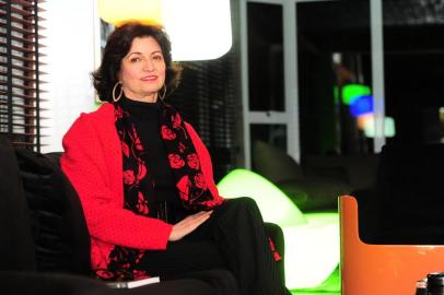  CAXIAS DO SUL, RS, BRASIL, 09/06/2016. Escritora, professora, pesquisadora Lisana Bertussi, escolhida patrona da Feira do Livro 2016. (Porthus Junior/Pioneiro)