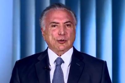 Em vídeos no Twitter, presidente Michel Temer (MDB) ataca Geraldo Alckmin (PSDB) e Fernando Haddad (PT). 