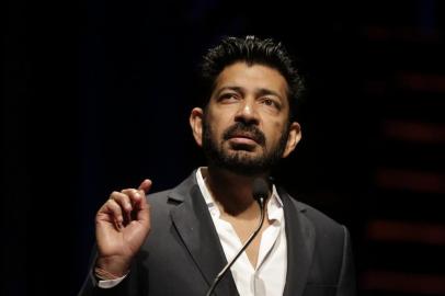  PORTO ALEGRE, RS, BRASIL, 03-09-2018.  Conferência com Siddhartha Mukherjee, médico oncologista e escritor, no Fronteiras do Pensamento, na UFRGS. (ANSELMO CUNHA/ESPECIAL)