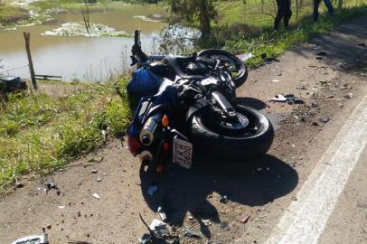 Motociclista morre em acidente em Ipê. Vítima seria Adelar Ferreira Ramos, 55, de Vacaria. 