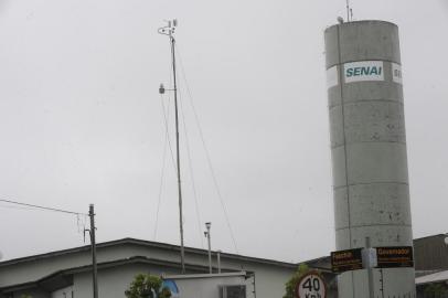  CAXIAS DO SUL, RS, BRASIL (30/06/2014) Estação de Monitoramento de Ar. Equipamento que verifica qualida de de ar, localizado no Senai José Gazola, bairro Sõa José. Fepam. (Roni Rigon/Pioneiro)