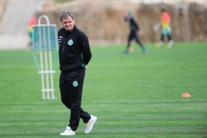  CAXIAS DO SUL, RS, BRASIL, 11/09/2018. Treino do Juventude no CT. O Juventude está disputando a série B do Campeonato Brasileiro. Na foto, técnico Luiz Carlos Winck. (Porthus Junior/Agência RBS)