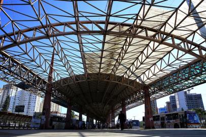 PORTO ALEGRE, RS, BRASIL, 12-09-2018: Terminal de ônibus Triângulo, na zona norte. Situação de terminais de transporte coletivo de Porto Alegre. (Foto: Mateus Bruxel / Agência RBS)