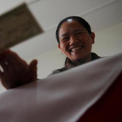  CAXIAS DO SUL, RS, BRASIL, 14/09/2018Hsueh Yu Tseng, a Lúcia, é de Taiwan e se naturalizou brasileira. Vai votar na eleição deste ano pela primeira vez. (Lucas Amorelli/Agência RBS)