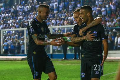 Gremio x Atletico TucumanRS - FUTEBOL/CONMEBOL LIBERTADORES 2018 /GREMIO X ATLÃTICO TUCUMAN - ESPORTES - Lance da partida entre Gremio e Atletico Tucuman disputada na noite desta terca-feira, no Estadio Jose Fierro, em Tucuman, valida pela Conmebol Libertadores 2018. FOTO: LUCAS UEBEL/GREMIO FBPAEditoria: SPOIndexador: Lucas UebelSecao: futebolFonte: Gremio.netFotógrafo: Gremio x Atletico Tucuman