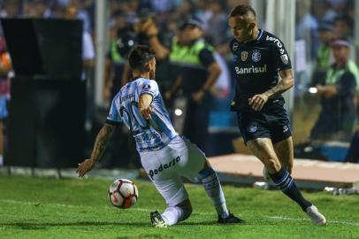 Gremio x Atletico TucumanRS - FUTEBOL/CONMEBOL LIBERTADORES 2018 /GREMIO X ATLÃTICO TUCUMAN - ESPORTES - Lance da partida entre Gremio e Atletico Tucuman disputada na noite desta terca-feira, no Estadio Jose Fierro, em Tucuman, valida pela Conmebol Libertadores 2018. FOTO: LUCAS UEBEL/GREMIO FBPAEditoria: SPOIndexador: Lucas UebelSecao: futebolFonte: Gremio.netFotógrafo: Gremio x Atletico Tucuman