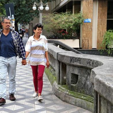  Porto Alegre , RS . Um mês do casal ex moradores de rua do Programa Moradia Primeiro. Casal Marcos Vinícius Pias e Luciana Pias. Fotos Júlio Cordeiro , ag RBS, 20/09/2018