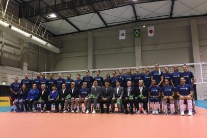 Seleção feminina de vôlei