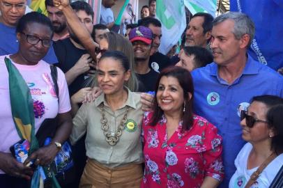 Marina Silva (Rede) faz campanha em Porto Alegre