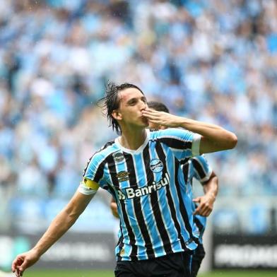 Pedro Geromel comemora gol marcado pelo Grêmio diante do Ceará pela 26º rodada do Brasileirão