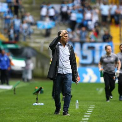 Grêmio recebe o Ceará na Arena pela 26ª rodada do Brasileirão. No lance, o técnico Renato Portaluppi