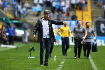 Grêmio recebe o Ceará na Arena pela 26ª rodada do Brasileirão.  No lance, o técnico Renato Portaluppi