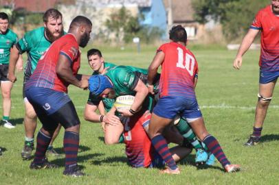  Farrapos, de Bento Gonçalves, derrotou o Charrua, em Porto Alegre, pelas quartas de final do Super 16, o Brasileiro de Rúgbi.