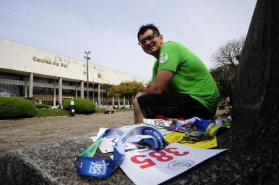  CAXIAS DO SUL, RS, BRASIL, 13/09/2018 - O jornalista Ivan Sgarabotto se prepara para correr a 4ª meia maratona de Caxias. (Marcelo Casagrande/Agência RBS)