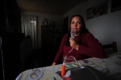  CAXIAS DO SUL, RS, BRASIL 25/09/2018UBS do bairro Foqueta tem atendimento parcial e que prejudica os moradores. Na foto, a dona de casa Maria Janete Alves, que vai diariamente às 3h na fila da UBS tentar vaga. (Felipe Nyland/Agência RBS)