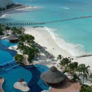 Cancún oferece uma combinação perfeita de praias caribenhas e hotéis com boa infraestrutura para atender turistas. #PÁGINA:01 Fonte: EFE Fotógrafo: Adriana Bianco