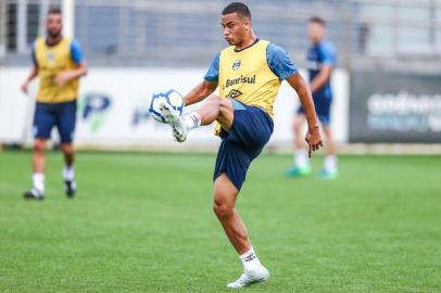 Treino Gremio Thonny Anderson. RS - FUTEBOL/TREINO GREMIO  - ESPORTES - Jogadores do Gremio realizam treino durante a tarde desta quarta-feira no Centro de Treinamentos Luiz Carvalho, na preparacao para o Campeonato Brasileiro 2018. FOTO: LUCAS UEBEL/GREMIO FBPAEditoria: SPOIndexador: Lucas UebelSecao: futebolFonte: Gremio.netFotógrafo: Treino Gremio 