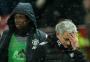 VÍDEO: Mourinho e Pogba se estranham em treino do Manchester United