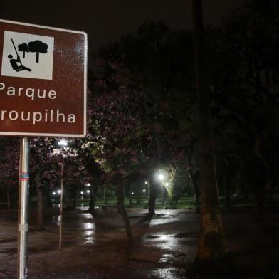  PORTO ALEGRE, RS, BRASIL - 2018.09.25 - Após 11 assassinatos nos últimos 8 anos, volta o debate sobre cercamento da Redenção. (Foto: ANDRÉ ÁVILA/ Agência RBS)