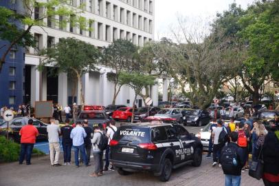  PORTO ALEGRE, RS, BRASIL, 27-09-2018 Homem é morto dentro da PUCRS em Porto AlegreVítima ainda não foi identificada pela polícia e caso é tratado como latrocínio