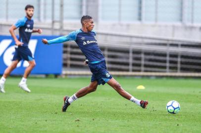 Jean Pyerre, do Gremio, treina durante a tarde desta terca-feira no Centro de Treinamentos Luiz Carvalho, na preparacao para o Campeonato Brasileiro 2018. FOTO: LUCAS UEBEL/GREMIO FBPA