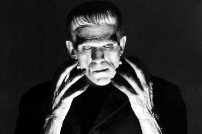 Boris Karloff é Frankenstein