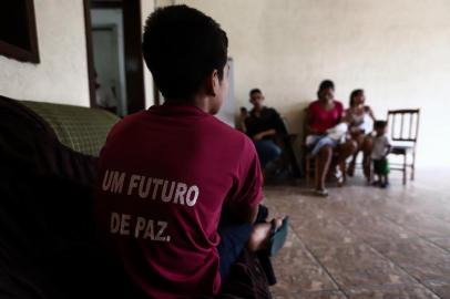  ESTEIO, RS, BRASIL, 27-09-2018. A vida dos venezuelanos que chegaram em Esteio no começo de setembro. Como estão, a busca por emprego, a rede de apoio e a saudade dos parentes que ficaram na Venezuela. (CARLOS MACEDO/ AGÊNCIA RBS)Indexador: Carlos Macedo