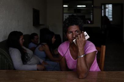  ESTEIO, RS, BRASIL, 27-09-2018. A vida dos venezuelanos que chegaram em Esteio no começo de setembro. Como estão, a busca por emprego, a rede de apoio e a saudade dos parentes que ficaram na Venezuela. (CARLOS MACEDO/ AGÊNCIA RBS)Indexador: Carlos Macedo