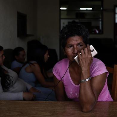  ESTEIO, RS, BRASIL, 27-09-2018. A vida dos venezuelanos que chegaram em Esteio no começo de setembro. Como estão, a busca por emprego, a rede de apoio e a saudade dos parentes que ficaram na Venezuela. (CARLOS MACEDO/ AGÊNCIA RBS)Indexador: Carlos Macedo