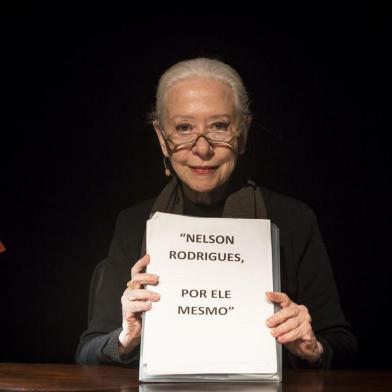 Fernanda Montenegro em foto de divulgação da leitura Nelson Rodrigues por Ele Mesmo. A apresentação estará no Salão de Atos da PUCRS, em Porto Alegre, em 2018.