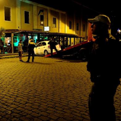  CAXIAS DO SUL, RS, BRASIL, 29/09/2018Proibição de estacionamento na estação férrea.(Lucas Amorelli/Agência RBS)