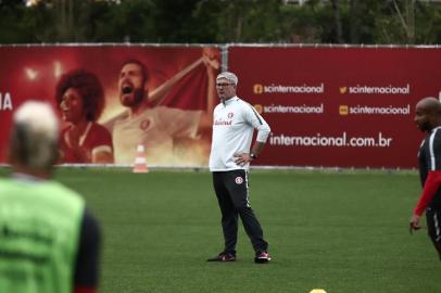  PORTO ALEGRE, RS, BRASIL - 2018.01.10 - Treino do Internacional no CT Parque Gigante. Na foto: Técnico Odair Hellmann (Foto: CARLOS MACEDO/ Agência RBS)