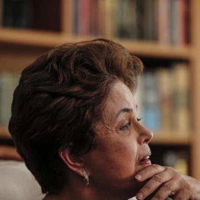  PORTO ALEGRE, RS, BRASIL, 18-01-2018: Entrevista com a ex-presidente do Brasil, Dilma Rousseff, em seu apartamento na zona sul de Porto Alegre (FOTO FÉLIX ZUCCO/AGÊNCIA RBS, Editoria de Notícias).Indexador: Felix Zucco