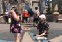 VÍDEO: sem combinar, casal americano se pede em casamento ao mesmo tempo na Disney