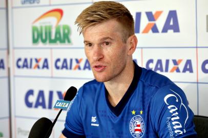 Douglas Grolli, Bahia, Grêmio, zagueiro