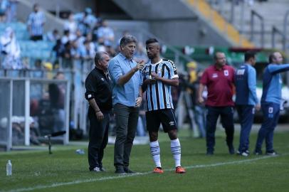  PORTO ALEGRE, RS, BRASIL - 2018.09.15 - Grêmio e Paraná se enfrentam na Arena pela 25ª rodada do Campeonato Brasileiro. No dia que o clube gaúcho comemora 115 anos de história, vence os adversários por 2 x 0. (Foto: ANDRÉ ÁVILA/ Agência RBS)