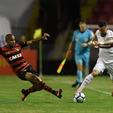  RECIFE, PE, BRASIL, 05-10-2018. Inter enfrenta o Sport pelo Campeonato Brasileiro . (RICARDO DUARTE/INTER)