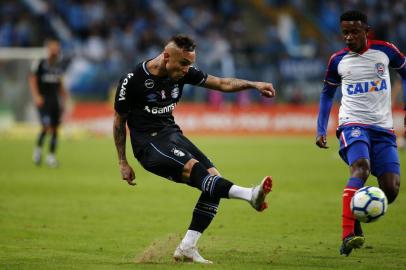 Grêmio enfrenta o Bahia na Arena pela 28ª rodada do Brasileirão. No lance, Everton