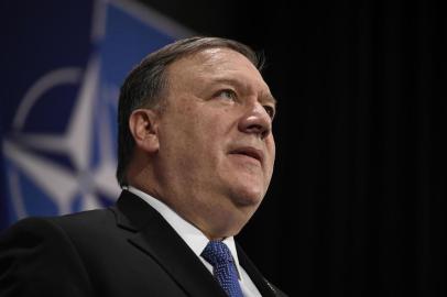  US Secretary of State, Mike Pompeo gives a press conference during a NATO Foreign ministers meeting at the NATO headquarters in Brussels on April 27, 2018.  / AFP PHOTO / JOHN THYSEditoria: POLLocal: BrusselsIndexador: JOHN THYSSecao: diplomacyFonte: AFPFotógrafo: STR