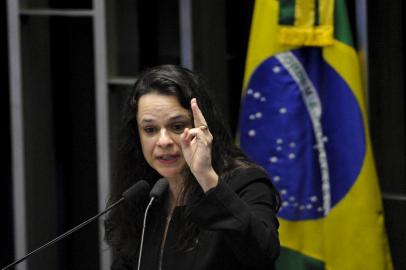 Janaína Paschoal faz acusação durante julgamento do impeachment de Dilma Rousseff no Senado