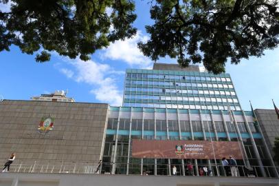  PORTO ALEGRE, RS, BRASIL,  16-05-2018. Fotos atualizadas das fachadas do Palácio Piratini, da Assembleia Legislativa (FOTO) e do Tribunal de Justiça do Estado. (FERNANDO GOMES/AGÊNCIA RBS)