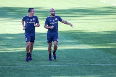  PORTO ALEGRE, RS, BRASIL, 08-10-2018. Inter treina no CT Parque Gigante. Na foto: Damião e Moledo. (ISADORA NEUMANN/AGÊNCIA RBS) 