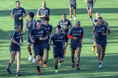  PORTO ALEGRE, RS, BRASIL, 08-10-2018. Inter treina no CT Parque Gigante. (ISADORA NEUMANN/AGÊNCIA RBS)