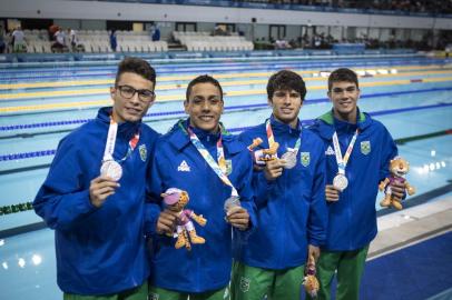  Jogos Olimpicos da Juventude Buenos Aires 2018 â 09/10/2018 - Jogos Olimpicos da Juventude 2018 - Equipe brasileira do revezamento 4x100m livre composta por AndrÃ© Calvelo, Murilo Sartori, Vitor Souza e Lucas Peixoto conquistam a medalha de prata na competicao. Foto: Jonne Roriz/Exemplus/COBLocal: Buenos AiresFonte: Jonne Roriz/Exemplus/COB